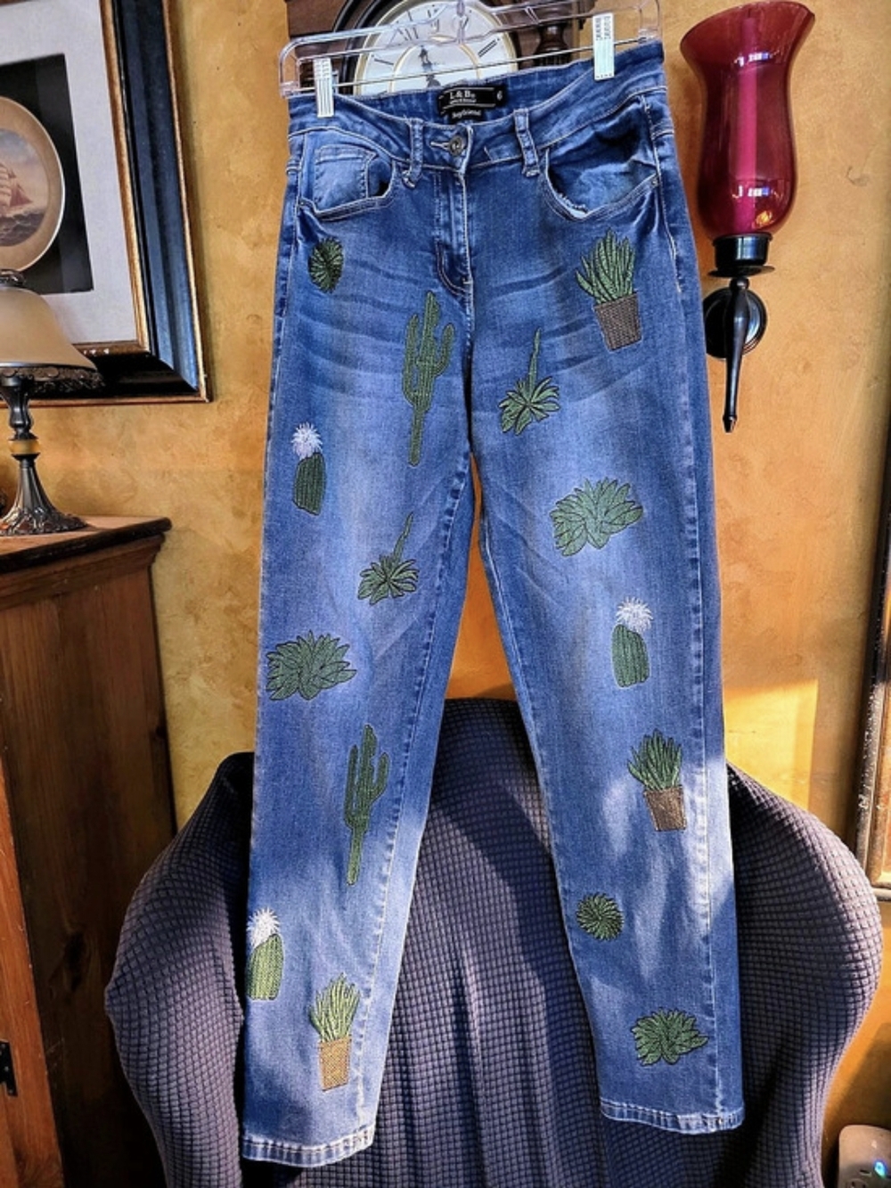 L&B by Lucky & Blessed Boyfriend Cactus Embroidered Jeans Size 6